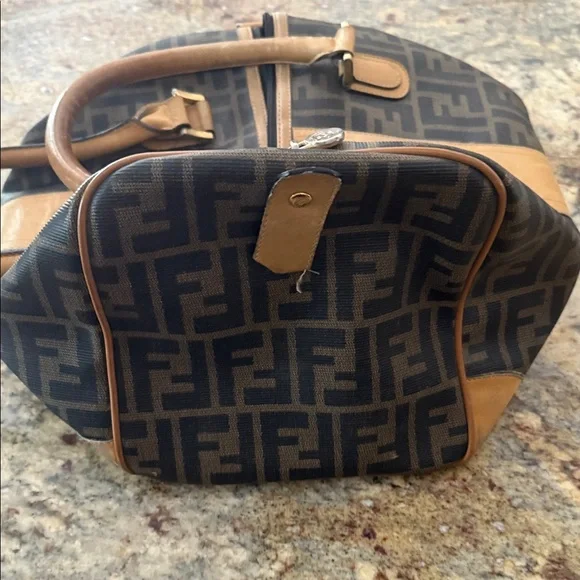 Fendi Black and Tan Tote Bag - Picture 6 of 11